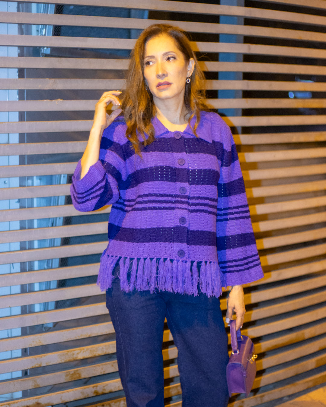 CARDIGAN RAYAS Y FLECOS EN MORADO